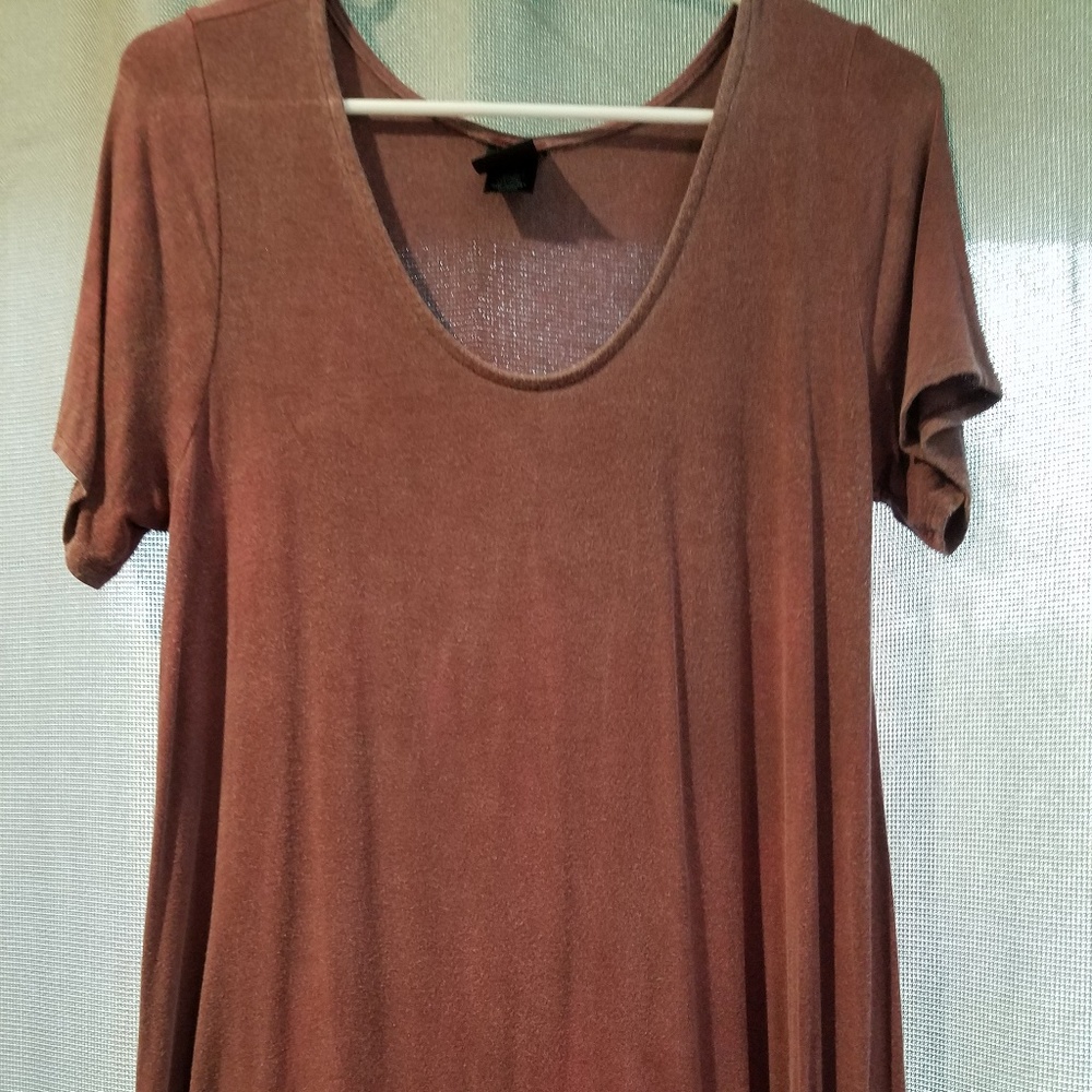 Agnes and dora everyday tee size large